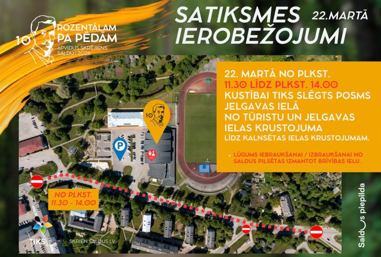 Infografika ar pilsētas karti, kur 22. martā no plkst. 11.30 līdz 14.00 atzīmēts slēgts satiksmes posms Jelgavas ielā pie stadiona, norādot apbraucamos ceļus, stāvvietas un brīdinājuma ikonas